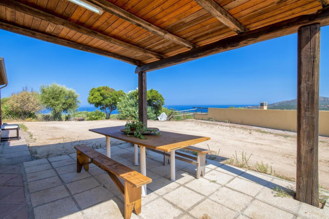 Appartamento Panoramico Isola Rossa Buitenkant foto